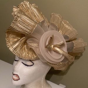 Gorgeous Gold Lam’e Church/ Dress / Mardi Gras Ball Hat by Sylvia of N Y